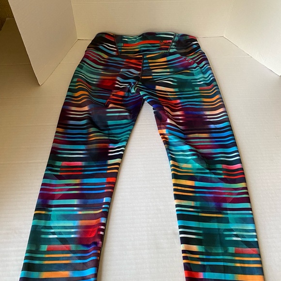 Athleta Rainbow Stripe Laser Beam Sonar Cropped Leggings Size Small - Picture 2 of 15